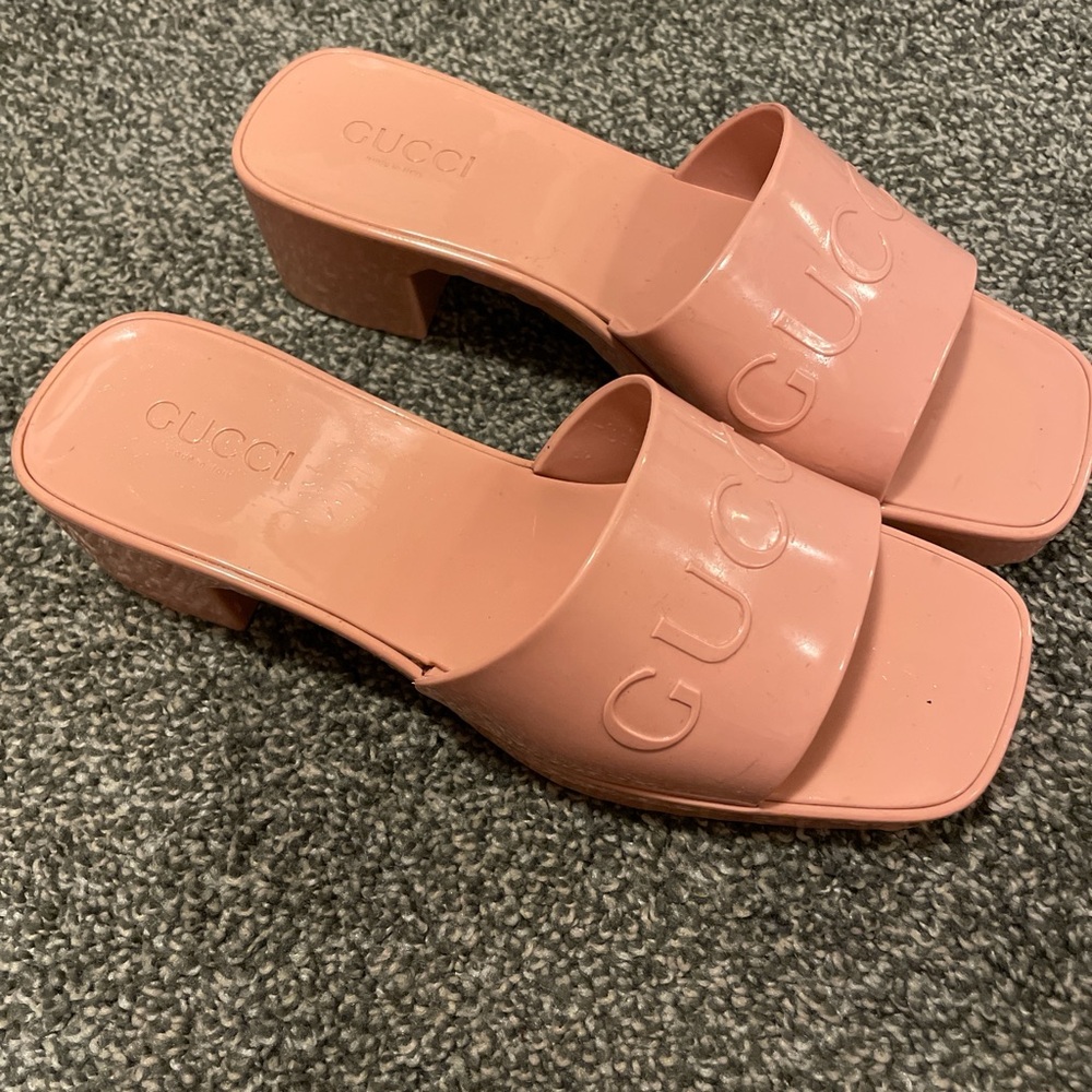 Gucci Pink Mules with Square-Toe Design